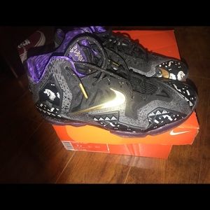 Lebron 11 size 7y
